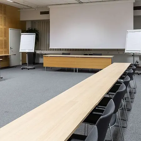 Отель Scandic Helsinki Aviacongress