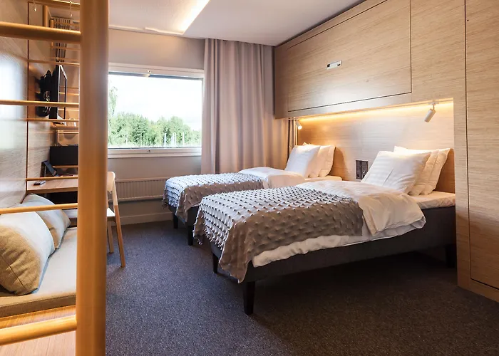 Scandic Helsinki Aviacongress 4* 万塔