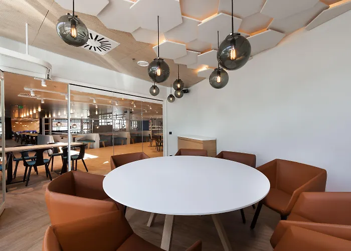 Hotel Scandic Helsinki Aviacongress 4*