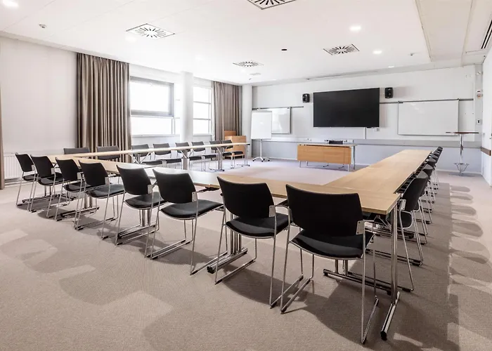 Scandic Helsinki Aviacongress Hotel 4*