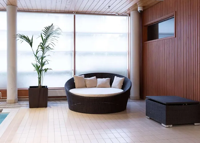 Scandic Helsinki Aviacongress 4* 万塔