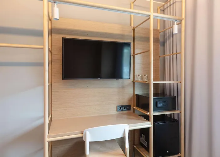 Scandic Helsinki Aviacongress 4* 万塔