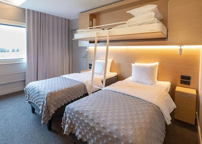 酒店 Scandic Helsinki Aviacongress 4*