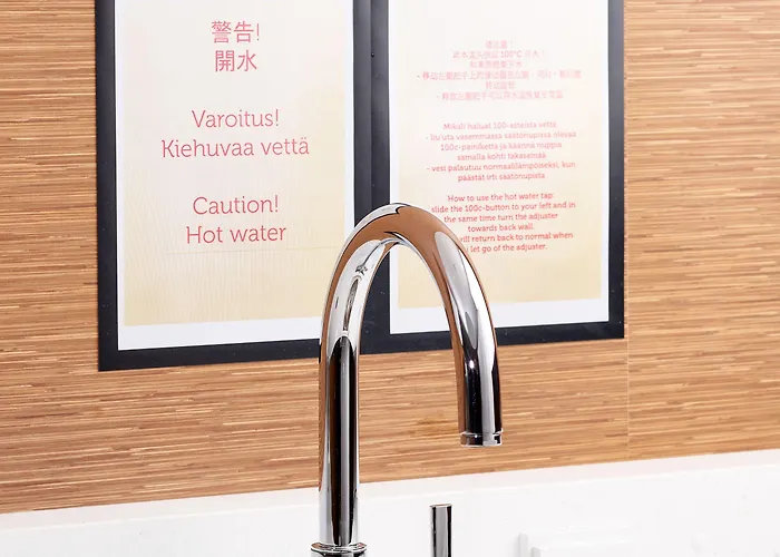 Scandic Helsinki Aviacongress 酒店 4*